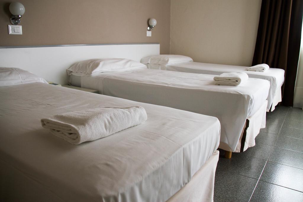 Hotel Arianna Iseo Cameră foto